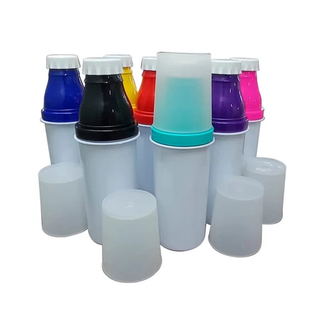 Garrafa de Polímero 670 ml com Copo Acoplado