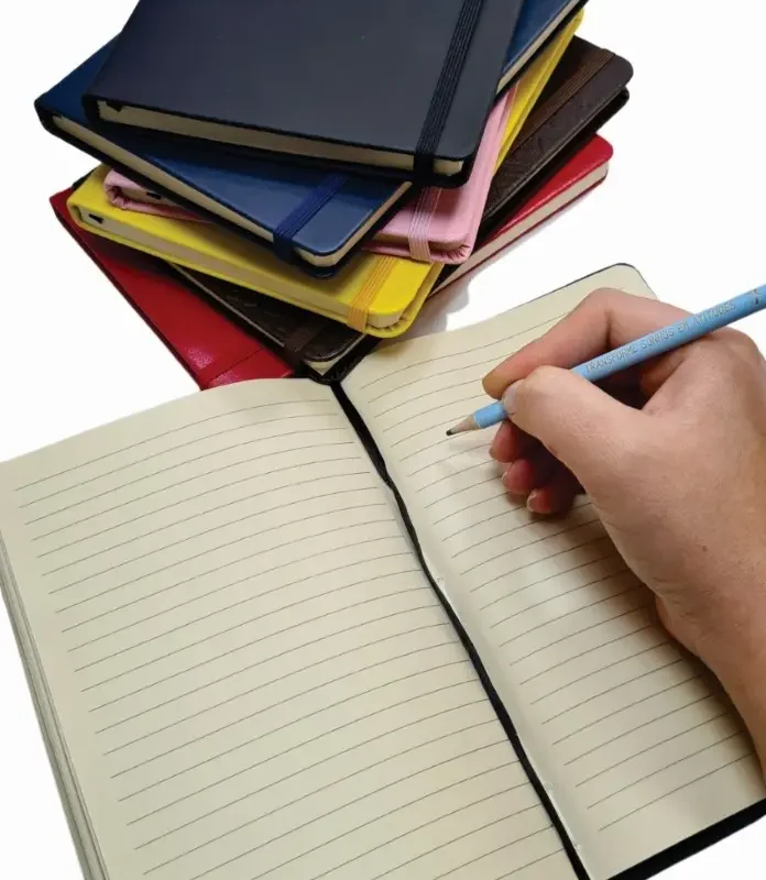 Caderno Executivo A5 com Capa Sintética e Elástico 14x21cm